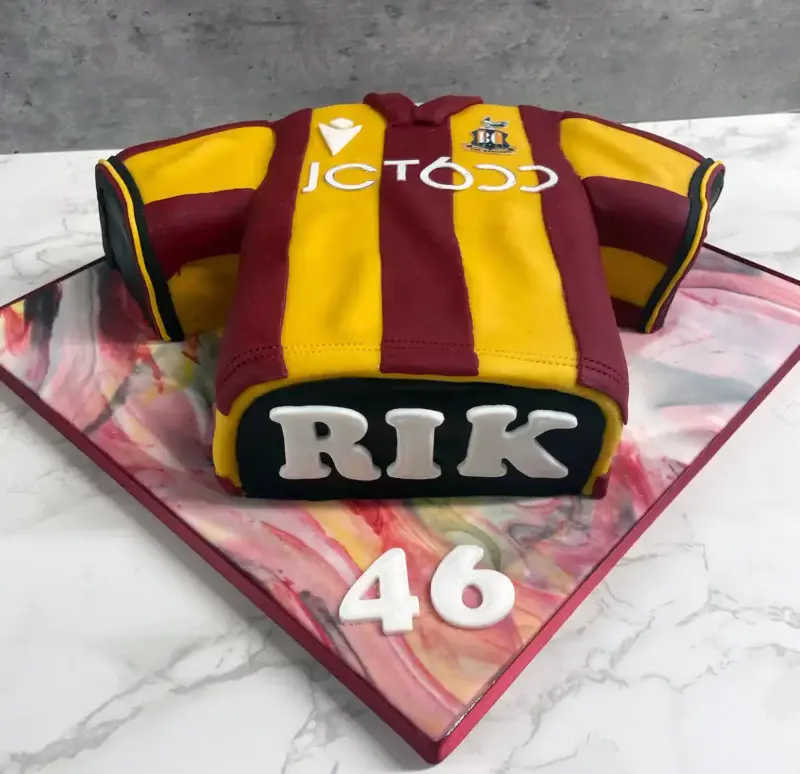 Bradford City Cake - Home Shirt (Any Season) - Image 4